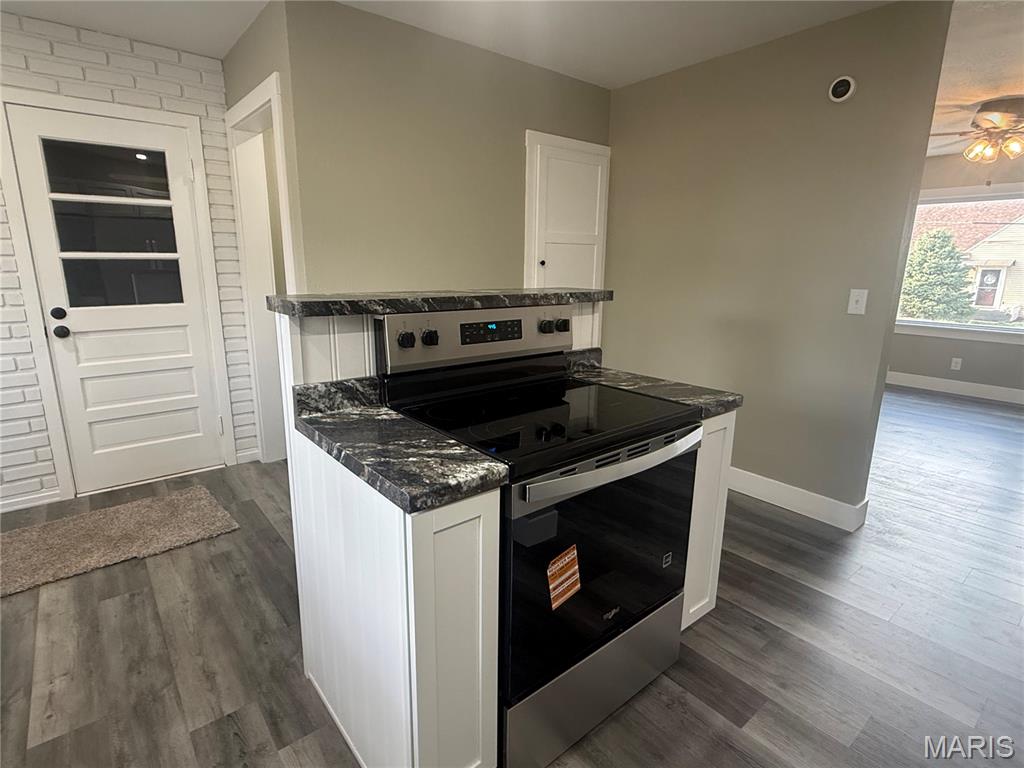 1917 Stuart Street Hannibal, MO 63401 - Photo 7 of 26