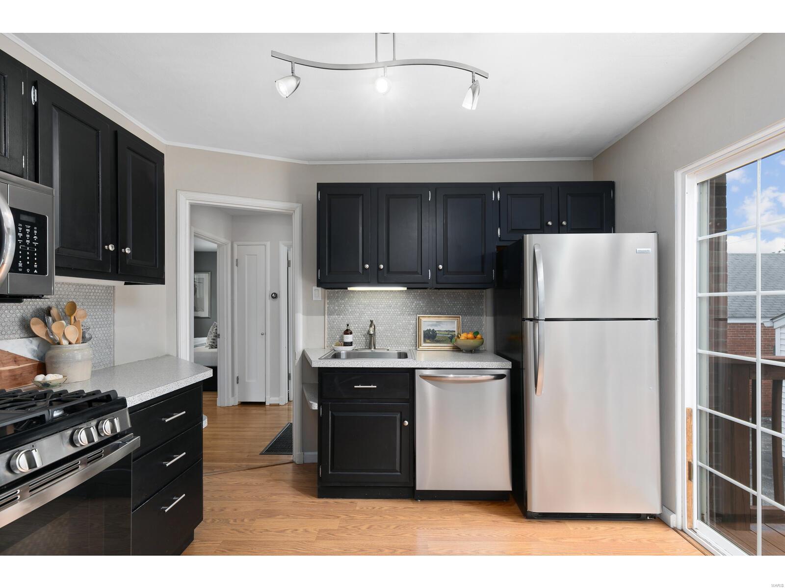 7044 Rhodes Drive St. Louis, MO 63123 - Photo 10 of 22 Gallery Image 10