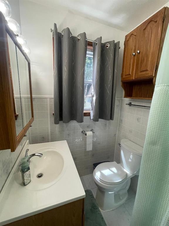 455 Bedford Road West Middlesex, PA 16159 - Photo 12 of 31 Main Floor Bath