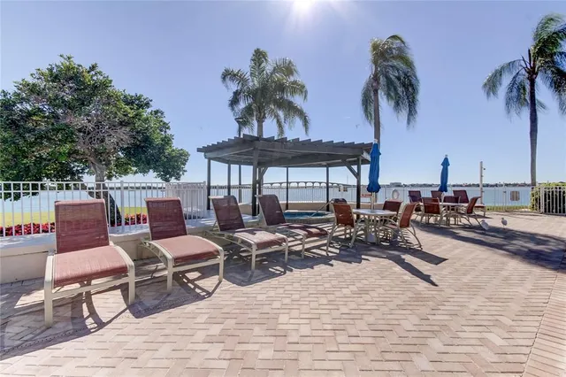 $499,900 | 6290 Bahia Del Mar Circle, Unit 5, St. Petersburg, FL 33715