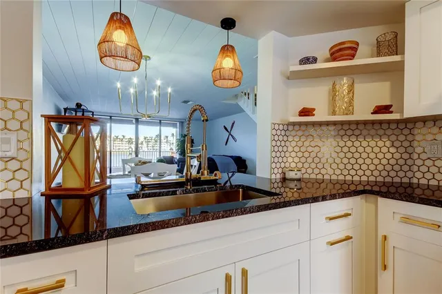 $499,900 | 6290 Bahia Del Mar Circle, Unit 5, St. Petersburg, FL 33715