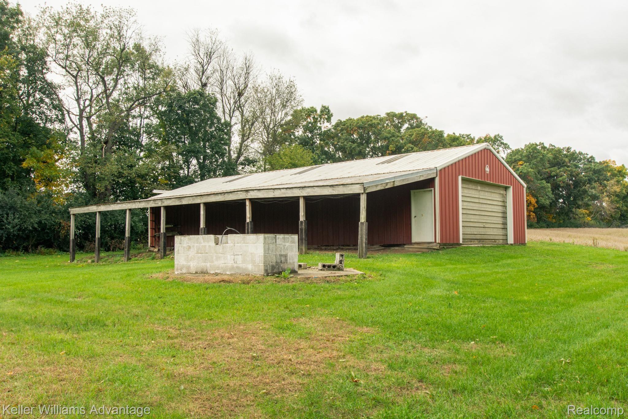 9460 Warner Road Saline, MI 48176 - Photo 37 of 39 9046 Warner-Barn 2(3).jpg