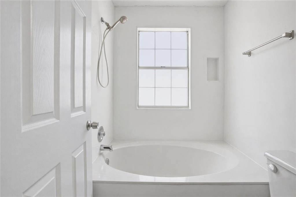 102 Fowler Court Decatur, GA 30030 - Photo 13 of 22