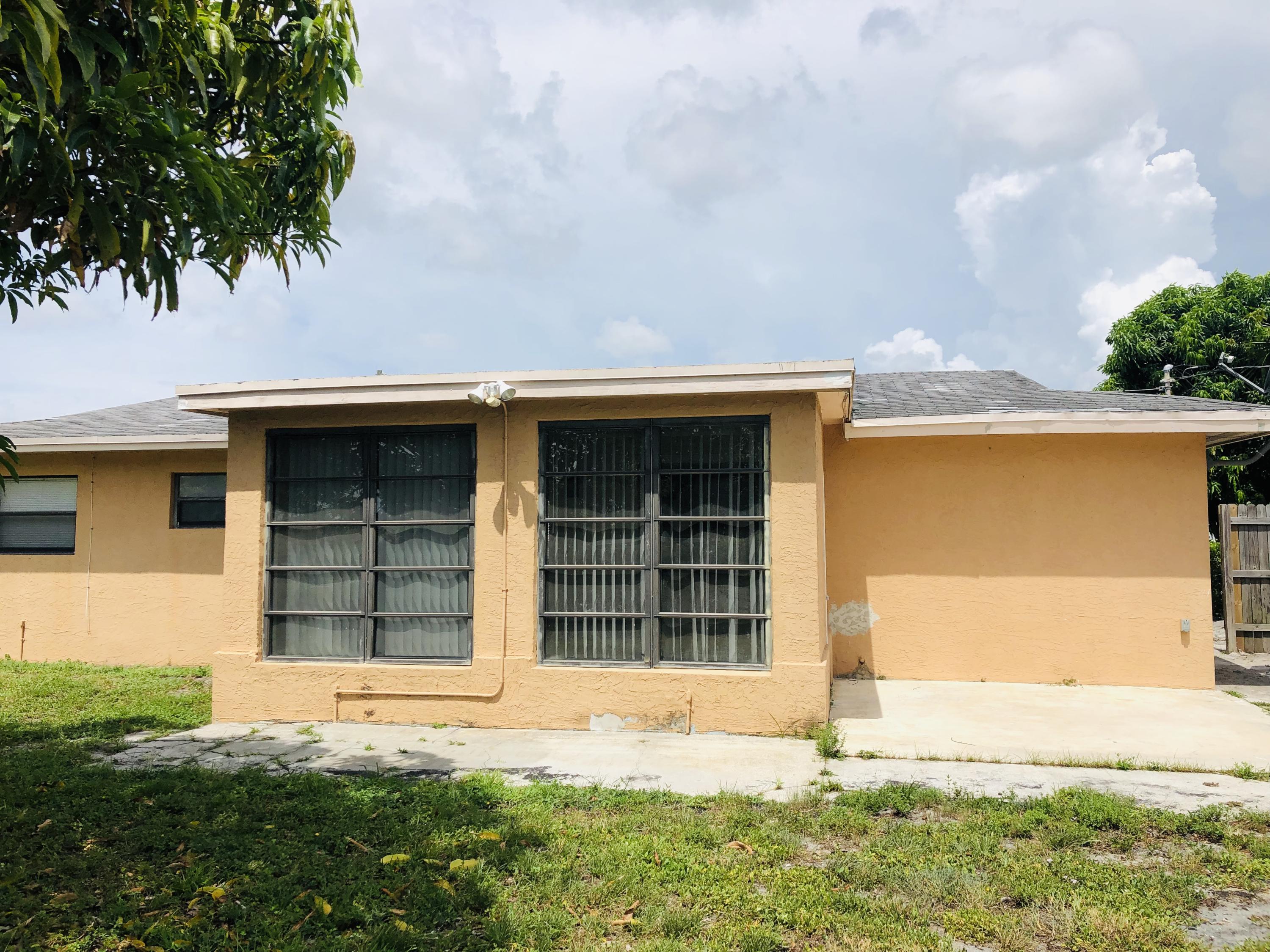 1280 Southwest 6th Way Deerfield Beach, FL 33441 - Photo 2 of 12 IMG_9489