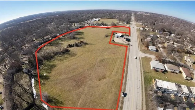 $699,000 | 7905 High Grove Road, Grandview, MO 64030