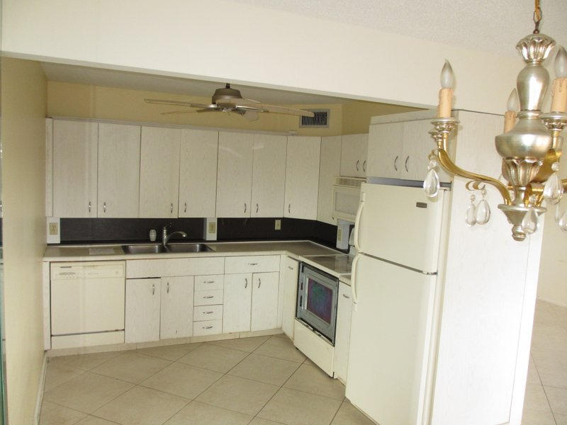 4049 Wolverton East, Unit C Boca Raton, FL 33434 - Photo 4 of 14 IMG_7571