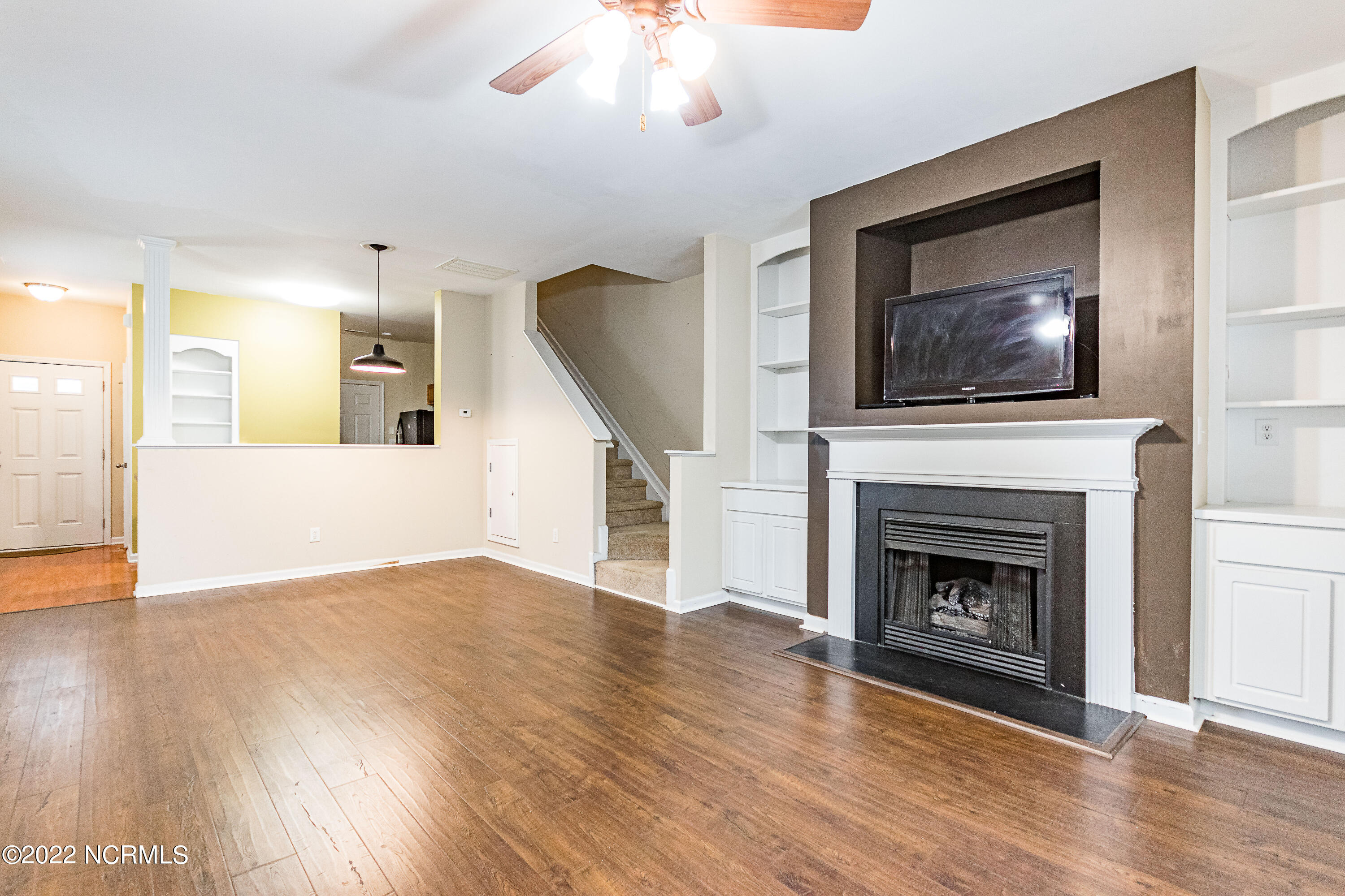 2139 Metacomet Way Raleigh, NC 27604 - Photo 2 of 17 Great Room