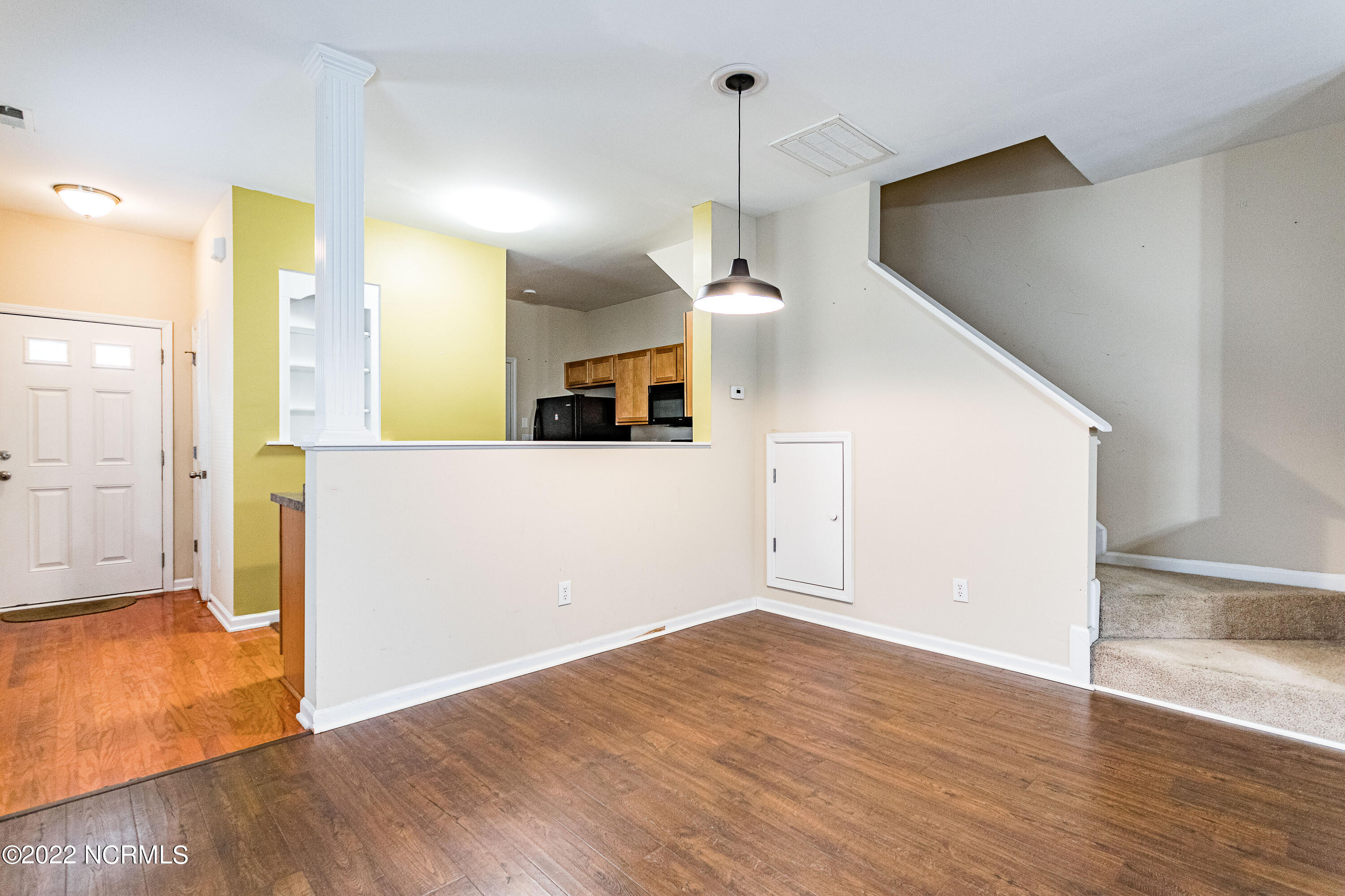 2139 Metacomet Way Raleigh, NC 27604 - Photo 5 of 17 Dining Area