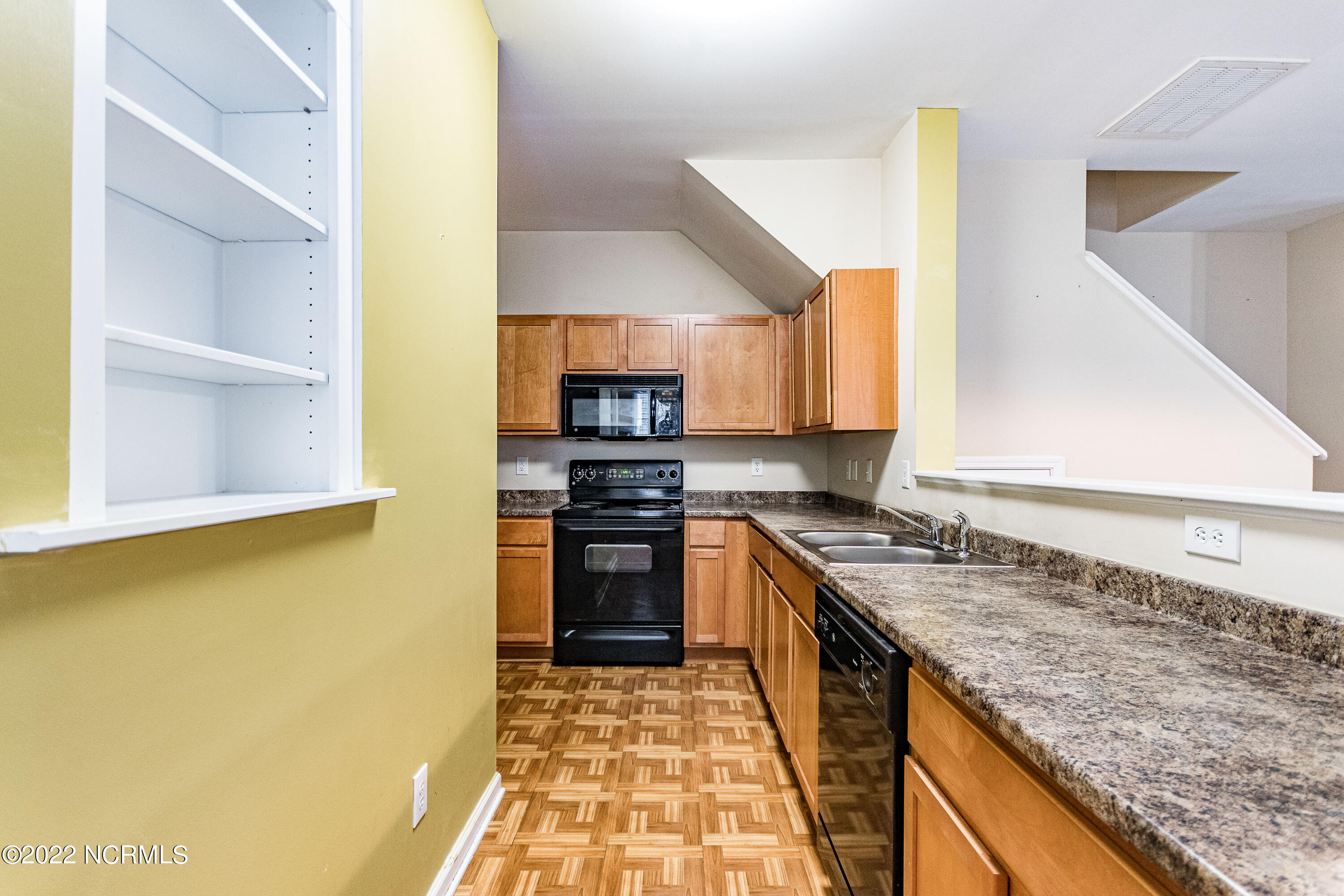 2139 Metacomet Way Raleigh, NC 27604 - Photo 7 of 17 Kitchen Alternate View