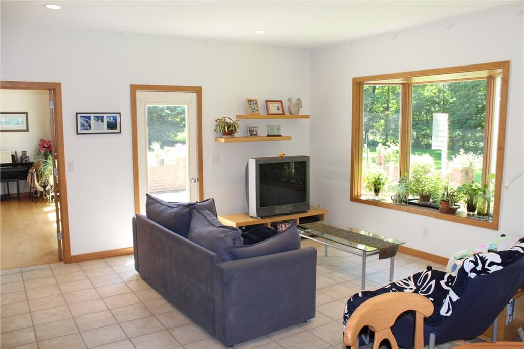 1146 Chapin Road New Castle, PA 16105 - Photo 9 of 20 Gallery Image 9