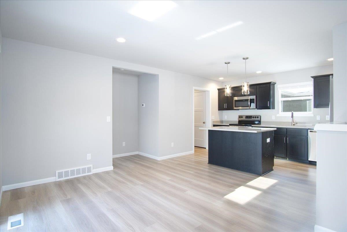 2167 Autumn Lake Madison, WI 53718 - Photo 4 of 28