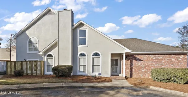 $265,000 | 1042 Bayridge Drive, Jackson, MS 39211