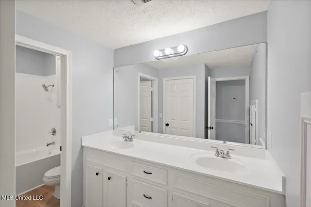 $275,000 | 1042 Bayridge Drive, Jackson, MS 39211