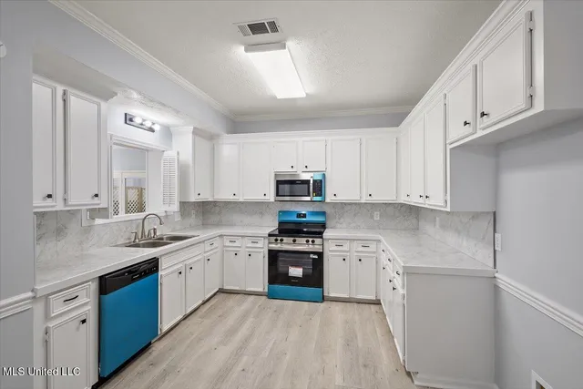 $275,000 | 1042 Bayridge Drive, Jackson, MS 39211