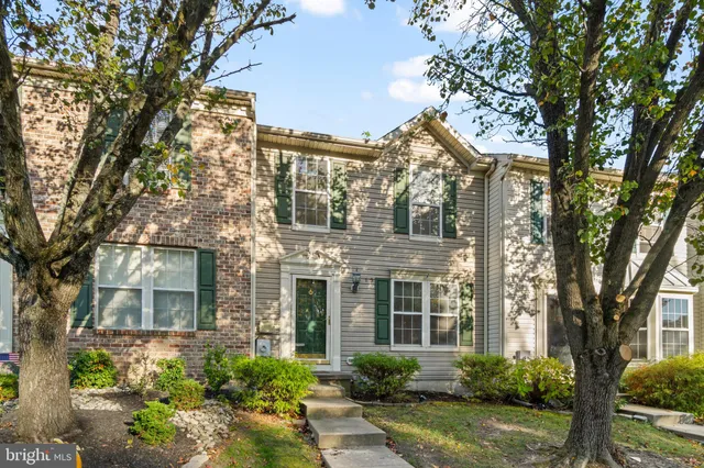 $299,000 | 19 Coachlight Drive, Sicklerville, NJ 08081