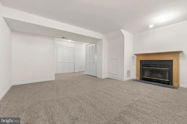 $299,000 | 19 Coachlight Drive, Sicklerville, NJ 08081