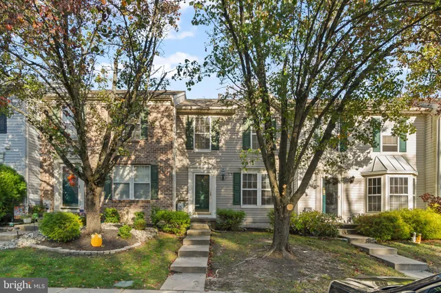 $299,000 | 19 Coachlight Drive, Sicklerville, NJ 08081