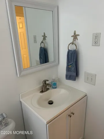 $1,600 | 1804 Grand Central Avenue, Unit 201, Lavallette, NJ 08735