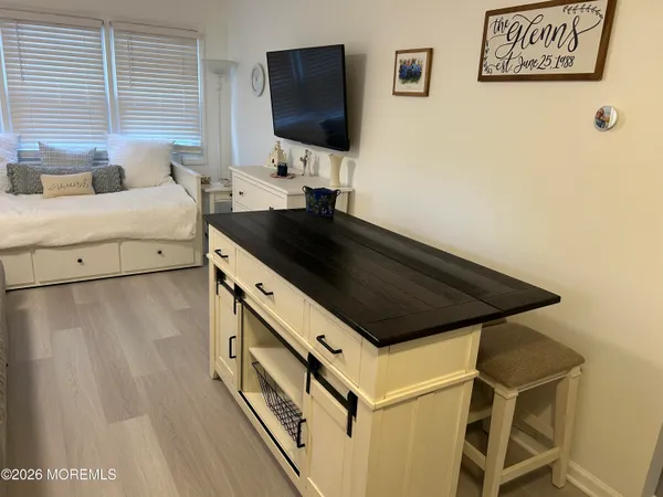 $1,600 | 1804 Grand Central Avenue, Unit 201, Lavallette, NJ 08735