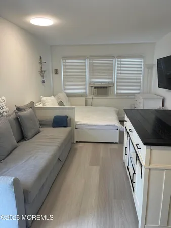 $1,600 | 1804 Grand Central Avenue, Unit 201, Lavallette, NJ 08735