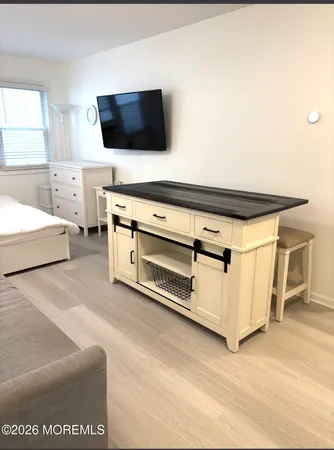 $1,600 | 1804 Grand Central Avenue, Unit 201, Lavallette, NJ 08735