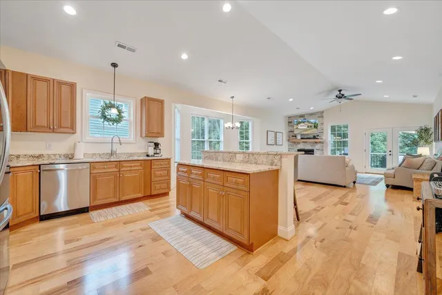 $374,900 | 1290 Trafalgar Drive, Roanoke, VA 24019