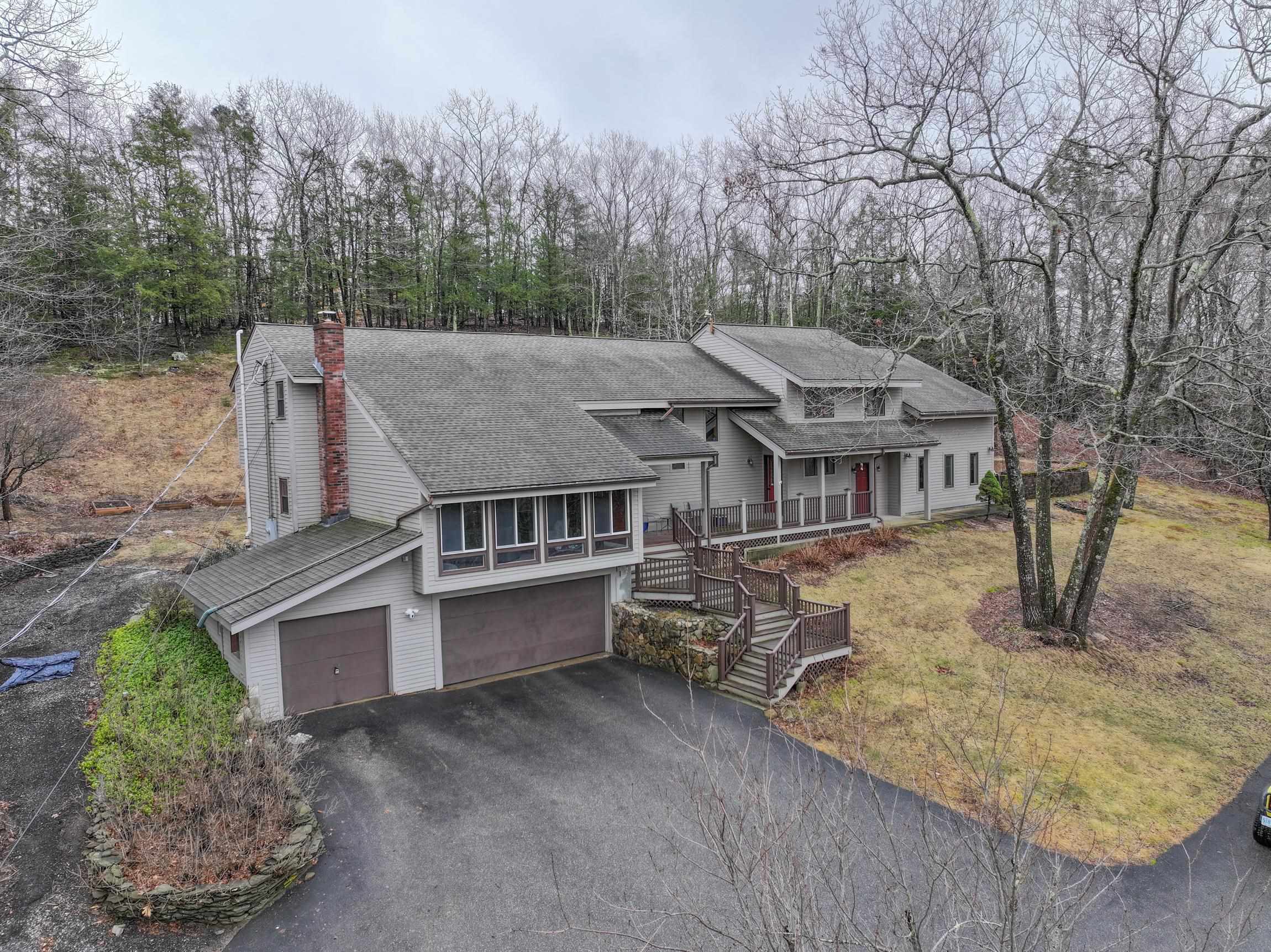 8 Hillside Road Kingston, NH 03848 - Photo 1 of 43 Gallery Image 1