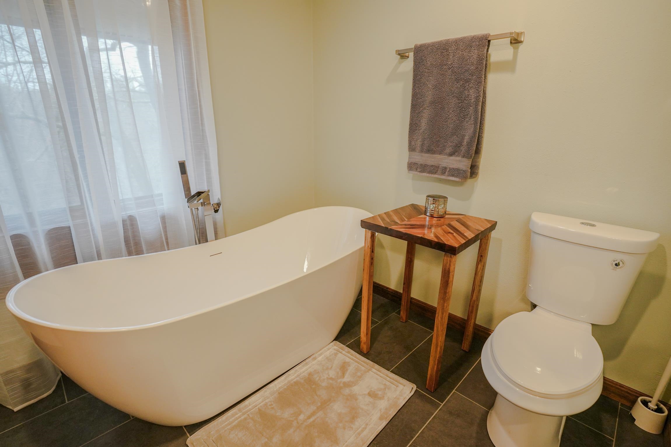 8 Hillside Road Kingston, NH 03848 - Photo 21 of 43 Gallery Image 21