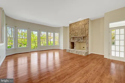 $2,300,000 | 9906 Hessick Court, Great Falls, VA 22066