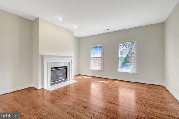 $2,300,000 | 9906 Hessick Court, Great Falls, VA 22066