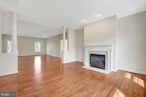 $2,300,000 | 9906 Hessick Court, Great Falls, VA 22066