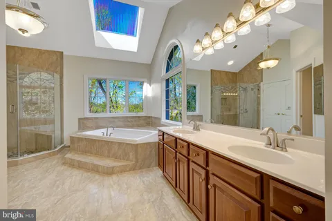 $2,300,000 | 9906 Hessick Court, Great Falls, VA 22066