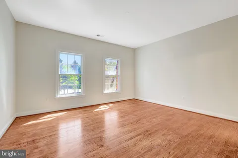 $2,300,000 | 9906 Hessick Court, Great Falls, VA 22066