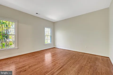 $2,300,000 | 9906 Hessick Court, Great Falls, VA 22066