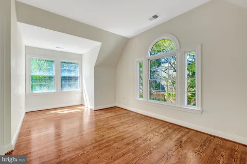 $2,300,000 | 9906 Hessick Court, Great Falls, VA 22066