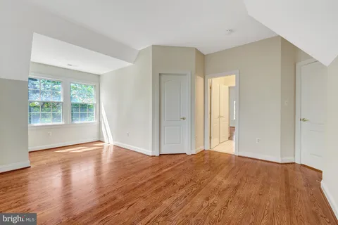 $2,300,000 | 9906 Hessick Court, Great Falls, VA 22066