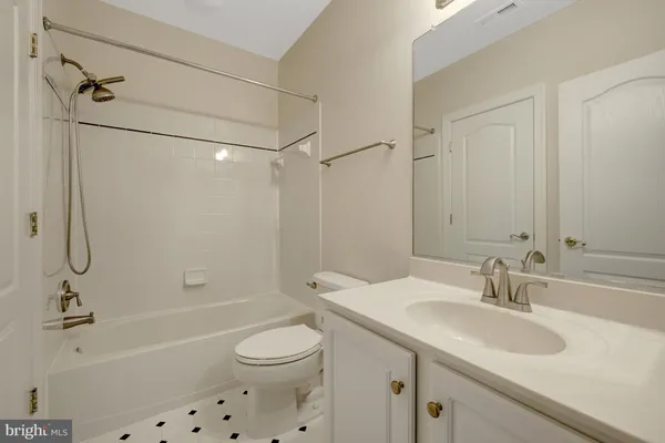 $2,300,000 | 9906 Hessick Court, Great Falls, VA 22066
