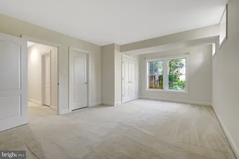 $2,300,000 | 9906 Hessick Court, Great Falls, VA 22066