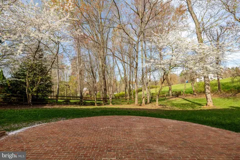 $2,300,000 | 9906 Hessick Court, Great Falls, VA 22066