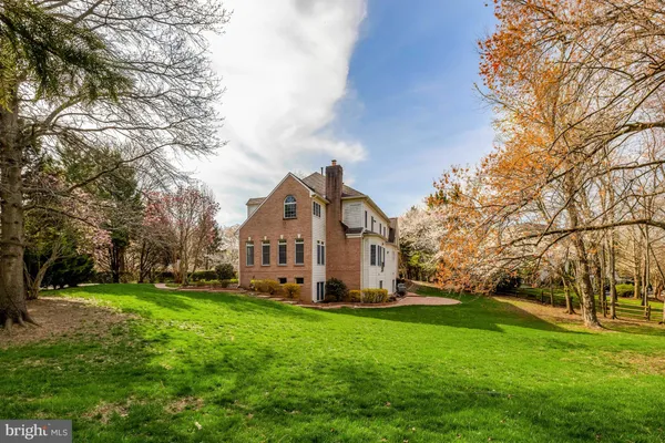 $2,300,000 | 9906 Hessick Court, Great Falls, VA 22066