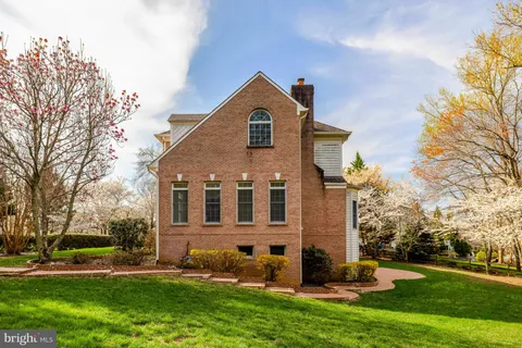 $2,300,000 | 9906 Hessick Court, Great Falls, VA 22066
