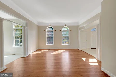 $2,300,000 | 9906 Hessick Court, Great Falls, VA 22066