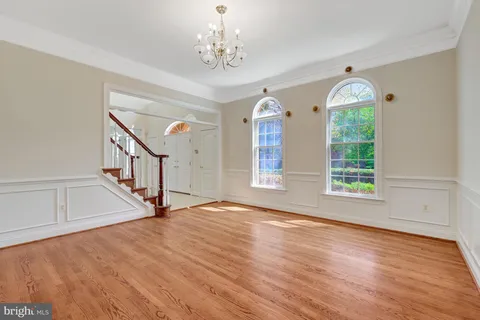 $2,300,000 | 9906 Hessick Court, Great Falls, VA 22066