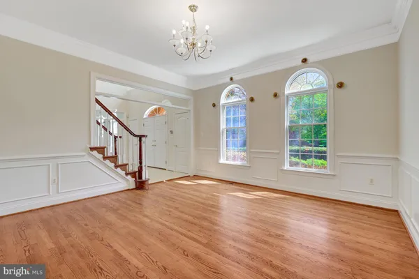 $2,300,000 | 9906 Hessick Court, Great Falls, VA 22066