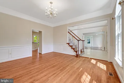 $2,300,000 | 9906 Hessick Court, Great Falls, VA 22066