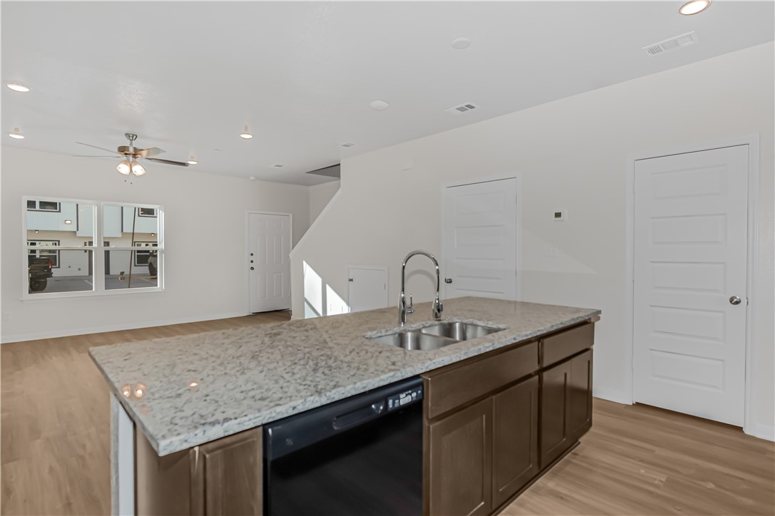 601 West 24th Street, Unit 112 Bryan, TX 77803 - Photo 4 of 17