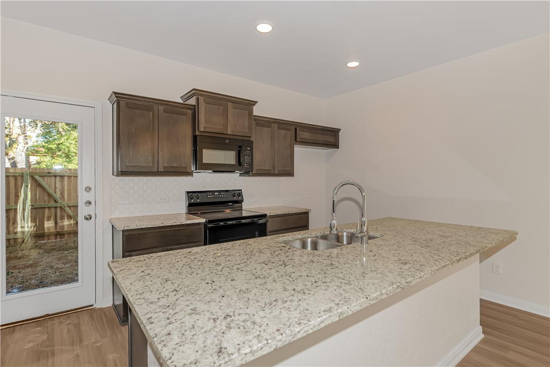 601 West 24th Street, Unit 112 Bryan, TX 77803 - Photo 5 of 17