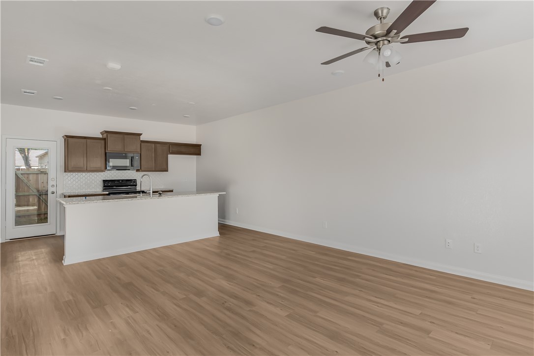 601 West 24th Street, Unit 112 Bryan, TX 77803 - Photo 6 of 17