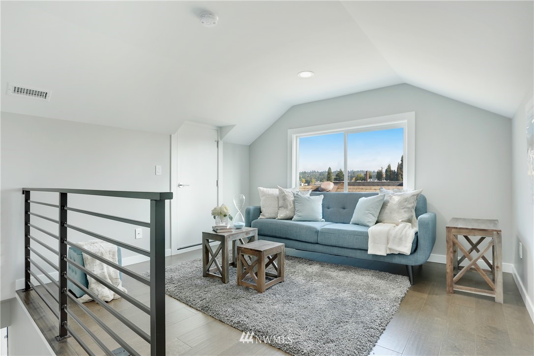 934 North 78th Street Seattle, WA 98103 - Photo 11 of 19 Gallery Image 11