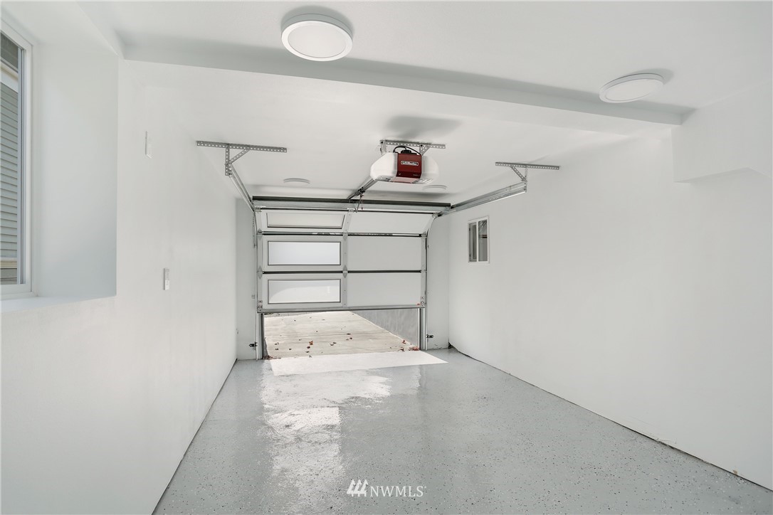 934 North 78th Street Seattle, WA 98103 - Photo 17 of 19 Gallery Image 17
